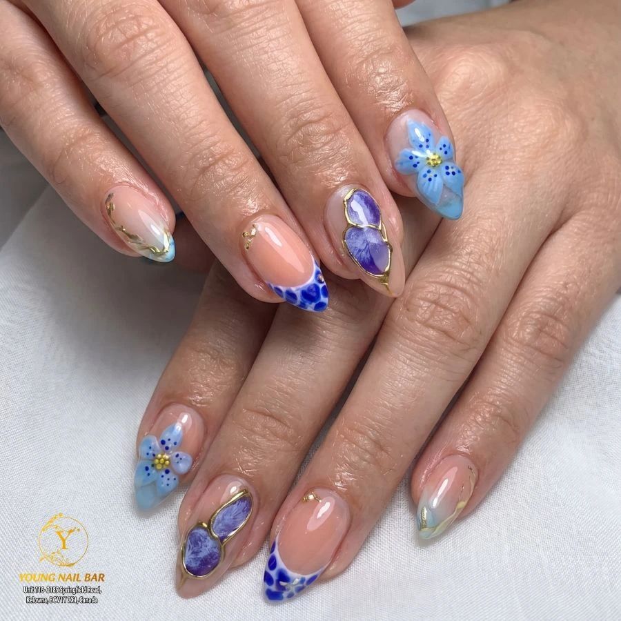 Blue flower nail art